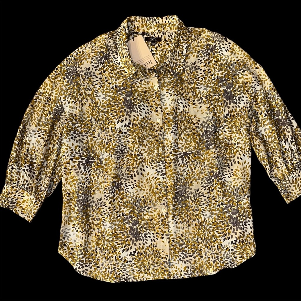 NYDJ Button-Up Zoey Blouse Metallic Gold Design. 1 Pocket. Large. 48” Bust. NWT